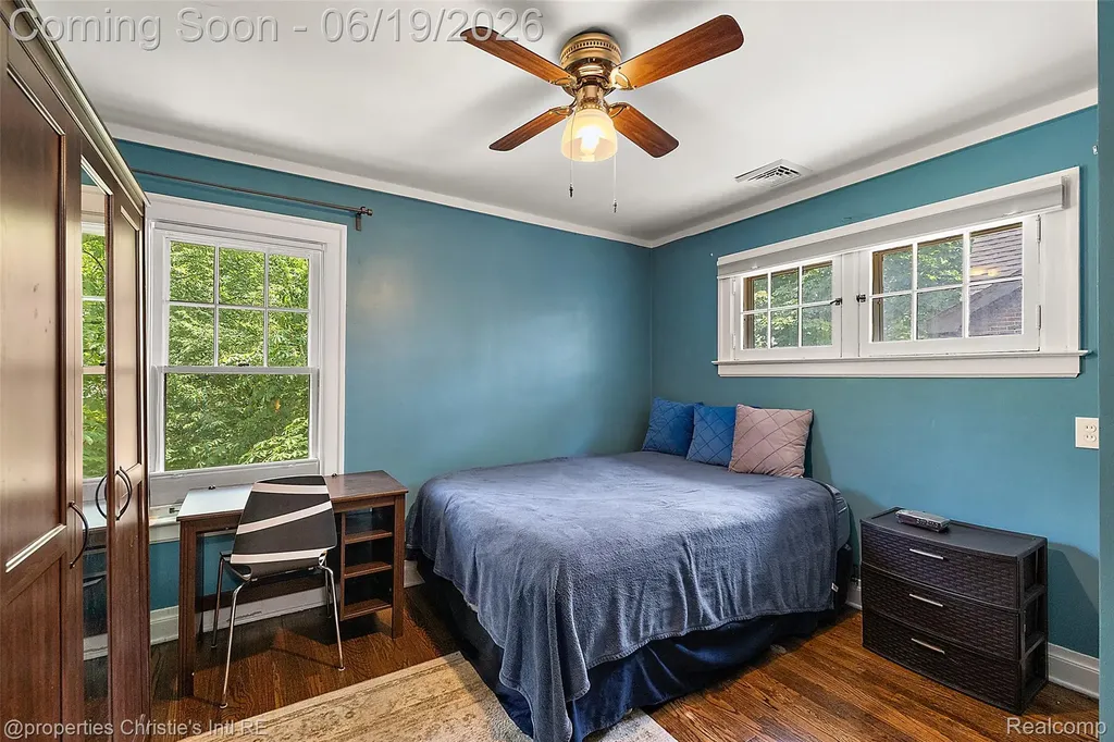 1251 Bishop Road Grosse Pointe Park City MI 48230