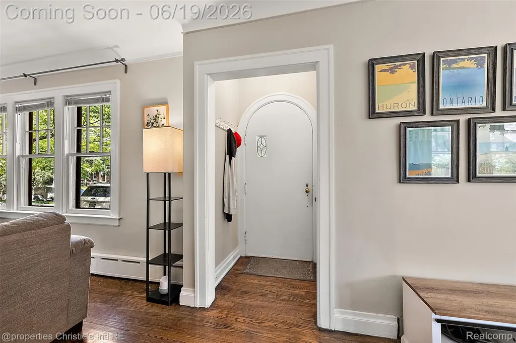 1251 Bishop Road Grosse Pointe Park City MI 48230