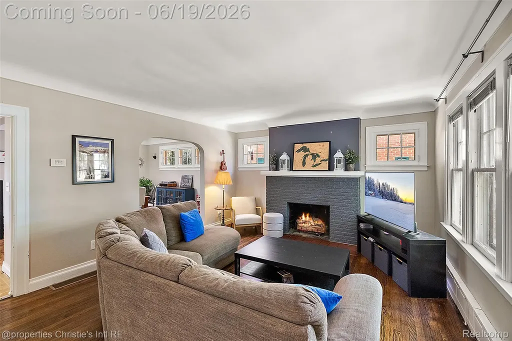 1251 Bishop Road Grosse Pointe Park City MI 48230