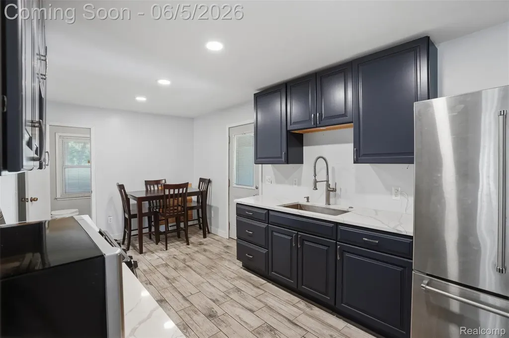 7085 Colony Drive West Bloomfield Charter Township MI 48323