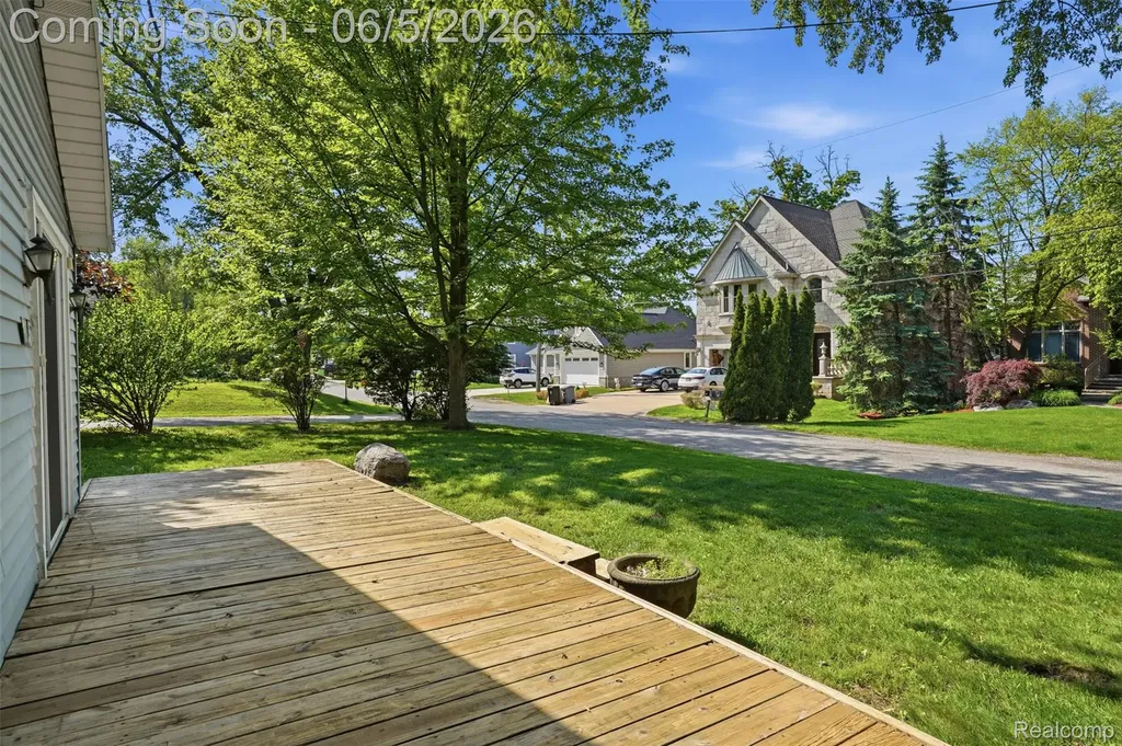 7085 Colony Drive West Bloomfield Charter Township MI 48323