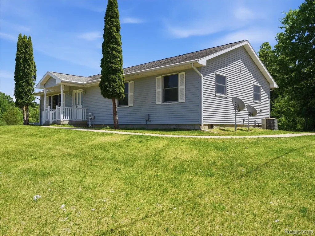 12121 Ladd Road Norvell Township MI 49230
