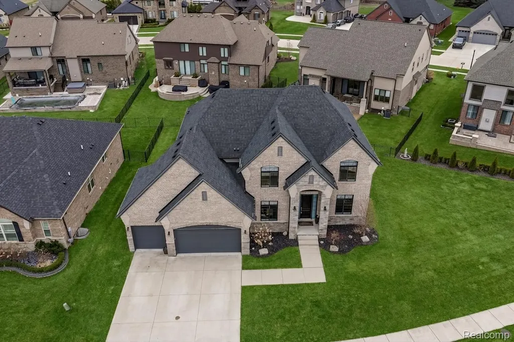 21924 E Majestic Drive Macomb Township MI 48044