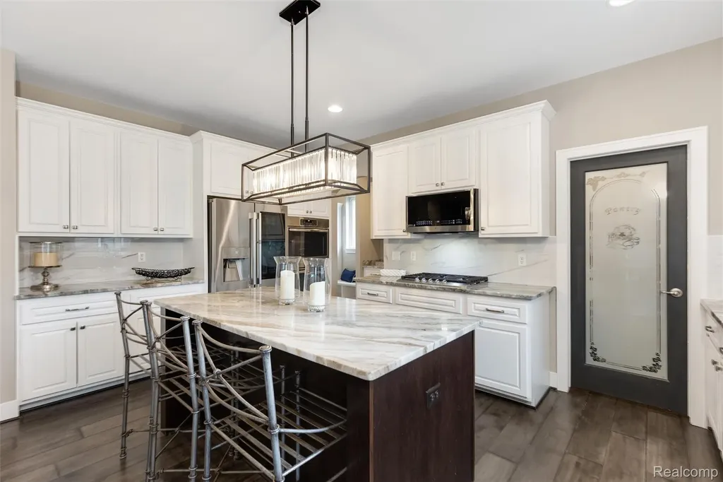 21924 E Majestic Drive Macomb Township MI 48044