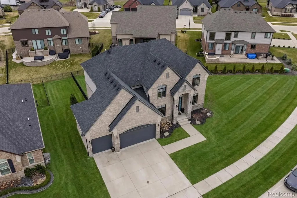 21924 E Majestic Drive Macomb Township MI 48044