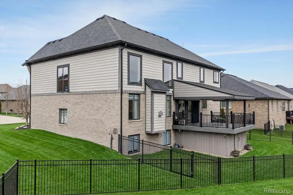 21924 E Majestic Drive Macomb Township MI 48044