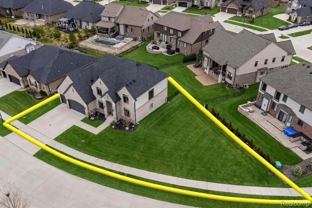 21924 E Majestic Drive Macomb Township MI 48044