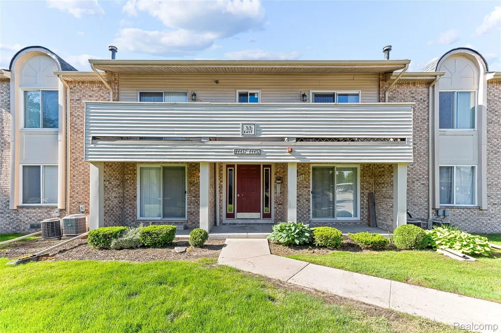 44453 Savery Drive Canton Charter Township MI 48187