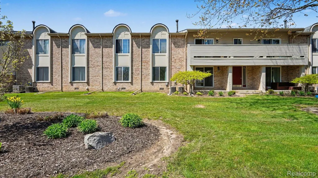 44453 Savery Drive Canton Charter Township MI 48187