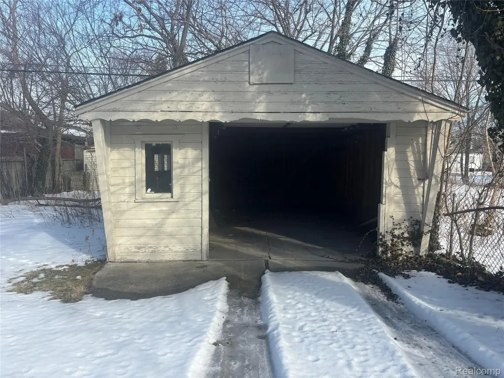 15227 Linnhurst Street Detroit City MI 48205