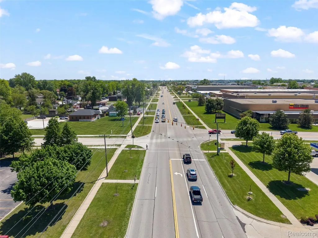 42922 Van Dyke Avenue Sterling Heights City MI 48314
