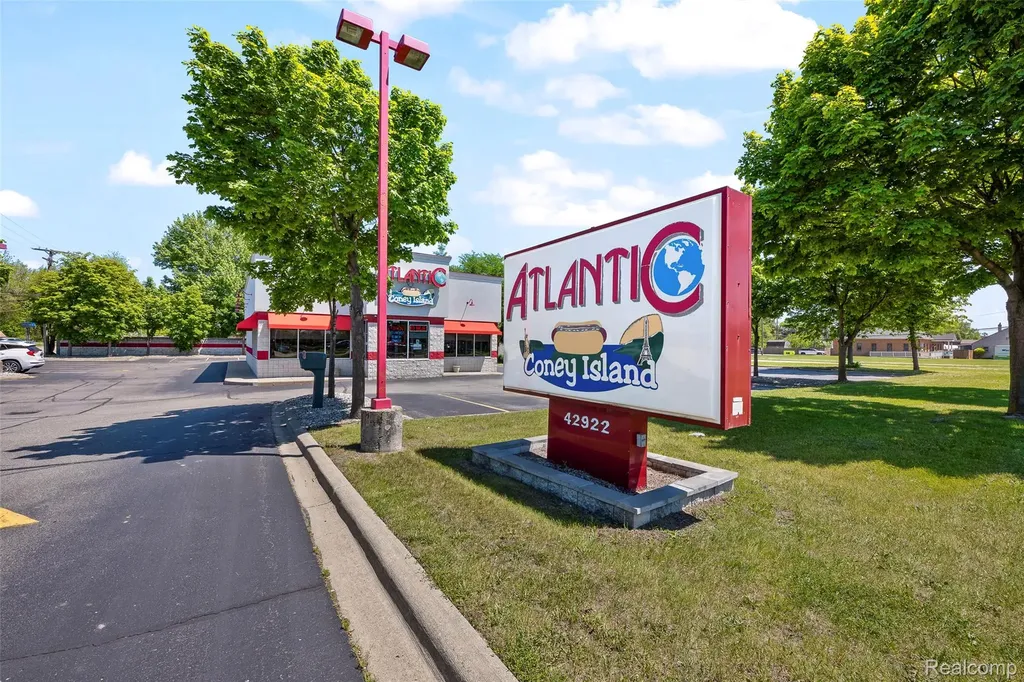 42922 Van Dyke Avenue Sterling Heights City MI 48314