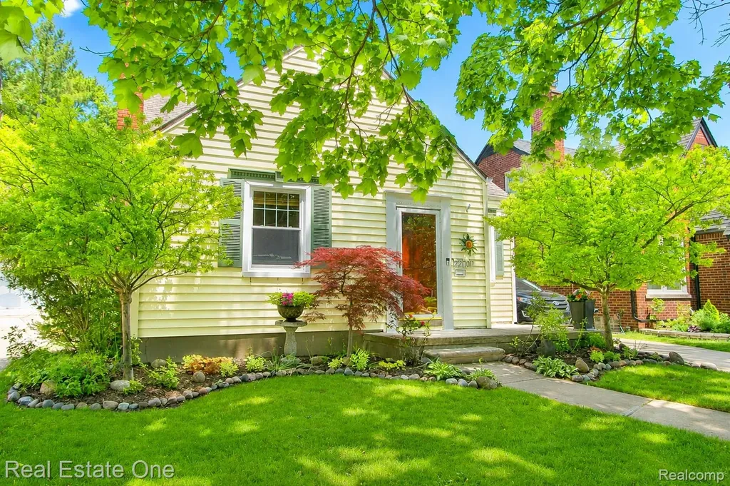 22108 Military Street Dearborn City MI 48124