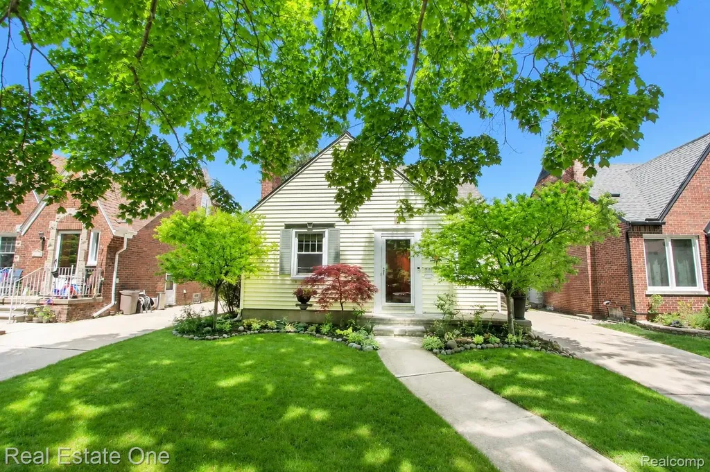 22108 Military Street Dearborn City MI 48124
