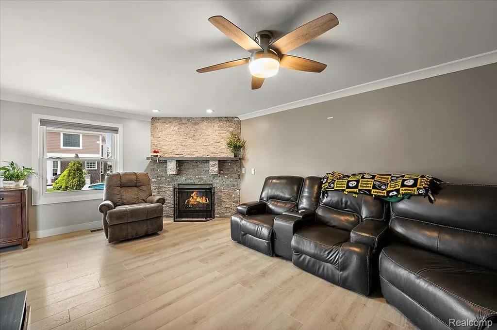 48037 Lafayette Drive Macomb Township MI 48044