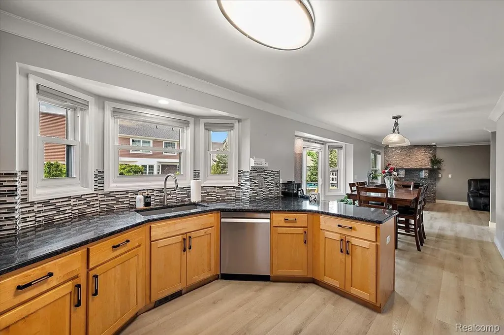 48037 Lafayette Drive Macomb Township MI 48044