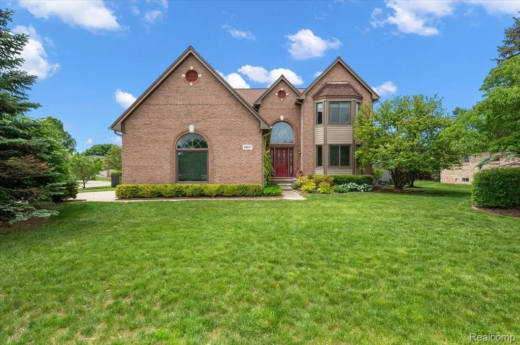 48037 Lafayette Drive Macomb Township MI 48044