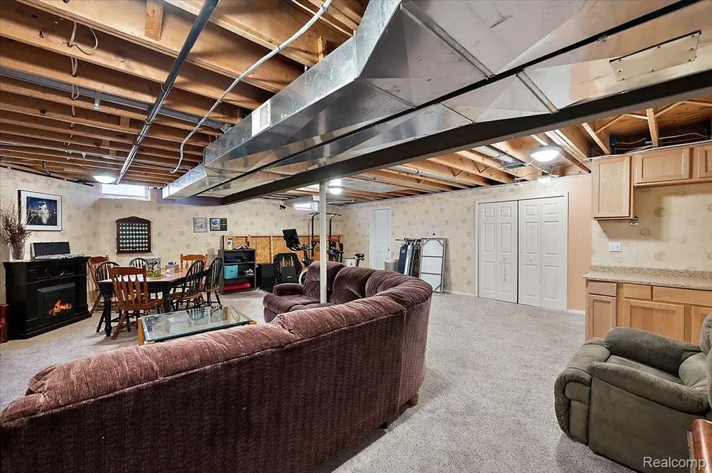 48037 Lafayette Drive Macomb Township MI 48044