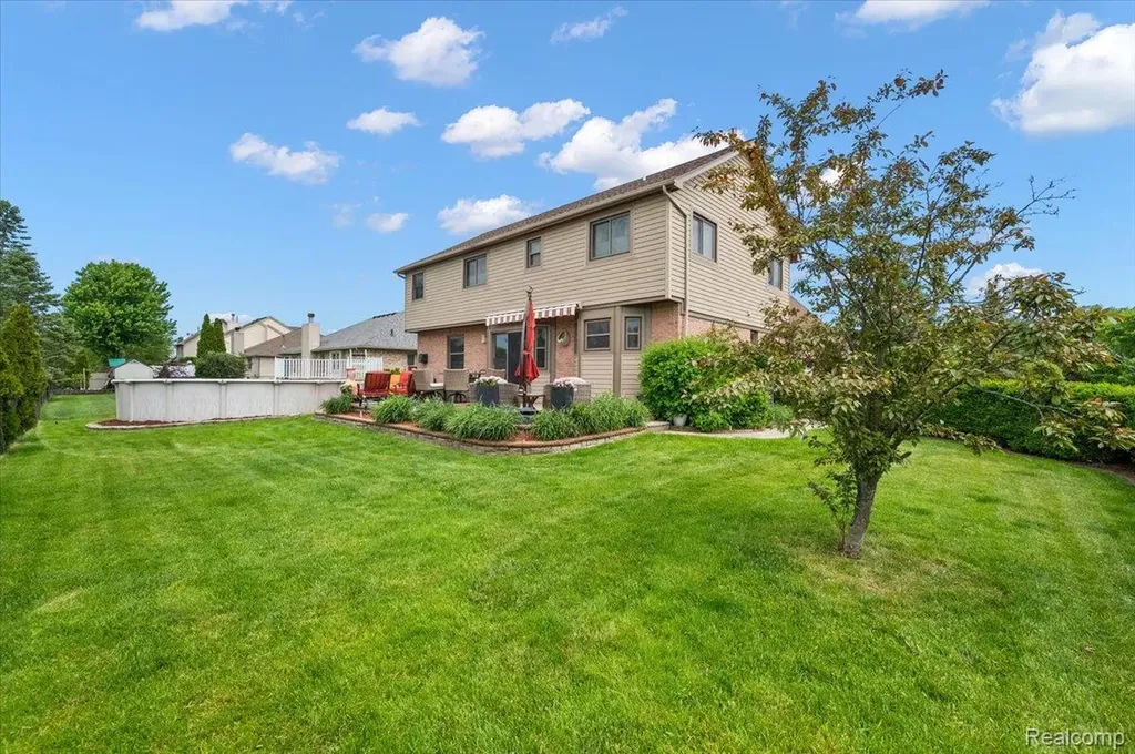 48037 Lafayette Drive Macomb Township MI 48044