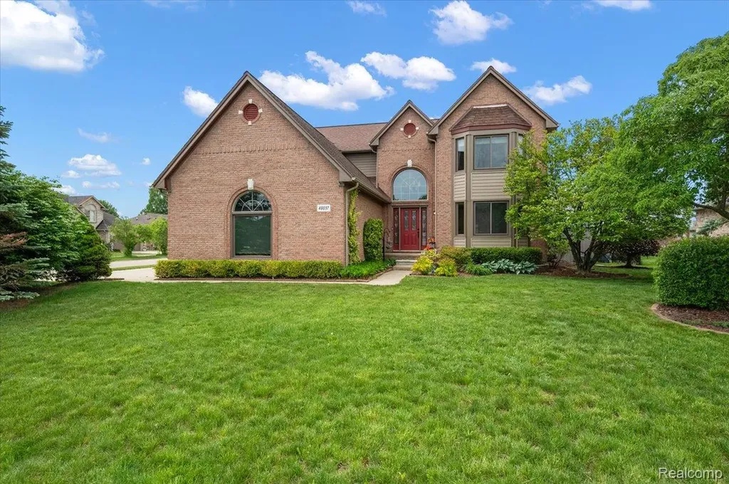 48037 Lafayette Drive Macomb Township MI 48044