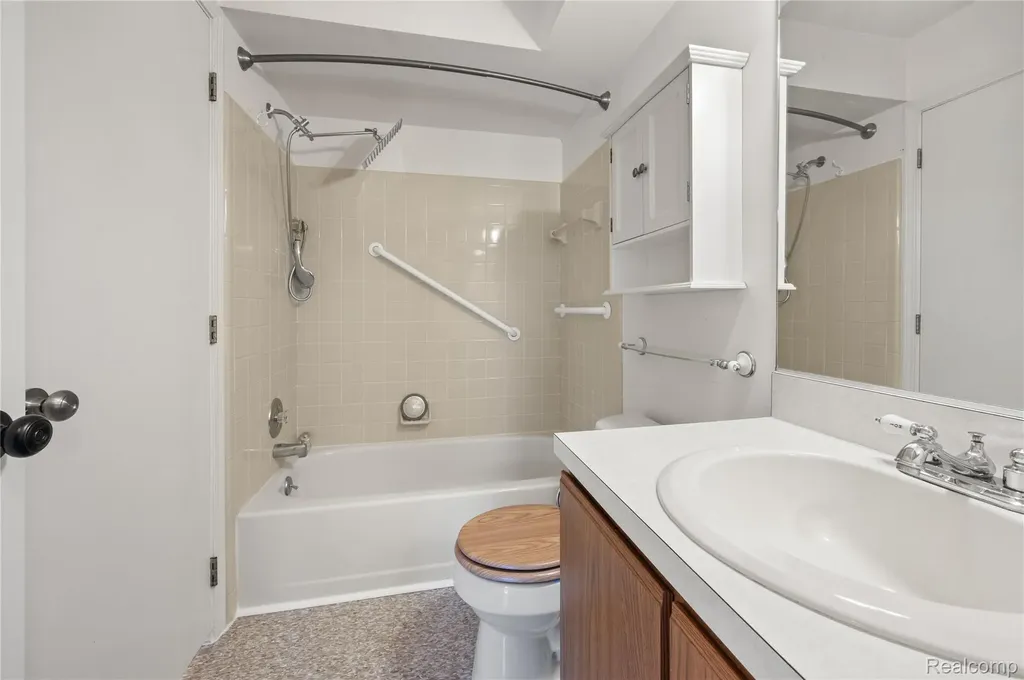 11830 Shenandoah Drive Green Oak Township MI 48178