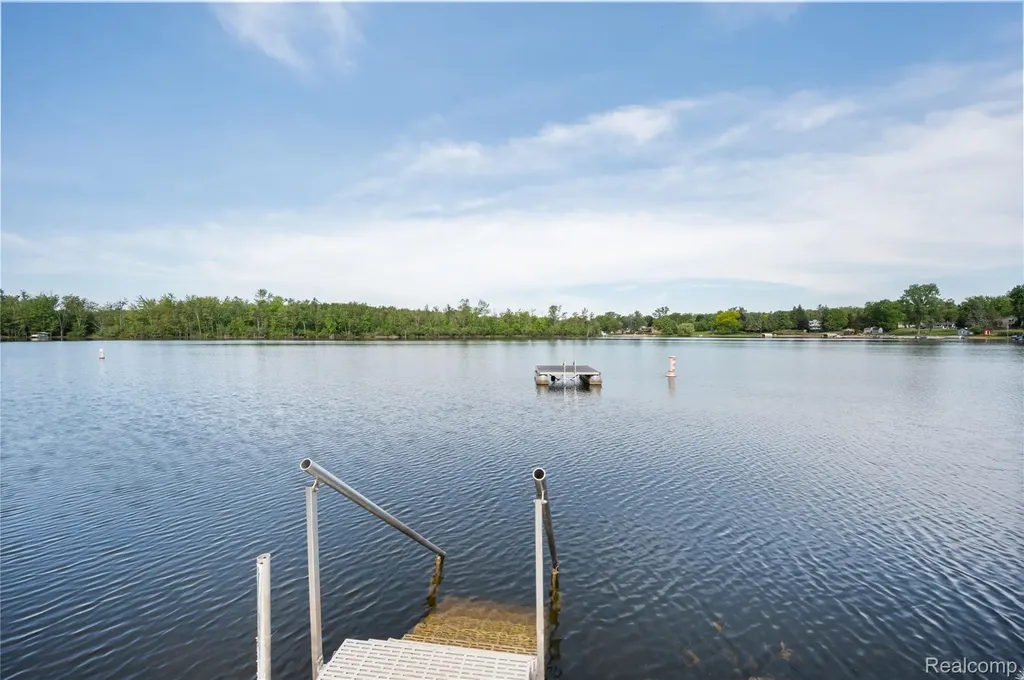 11830 Shenandoah Drive Green Oak Township MI 48178