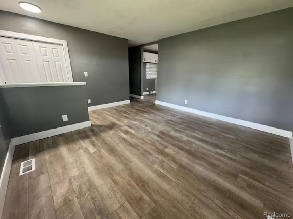 1622 W Home Avenue Flint City MI 48504
