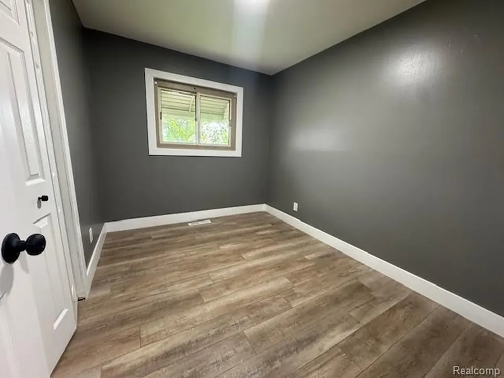 1622 W Home Avenue Flint City MI 48504