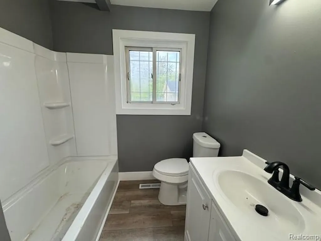 1622 W Home Avenue Flint City MI 48504