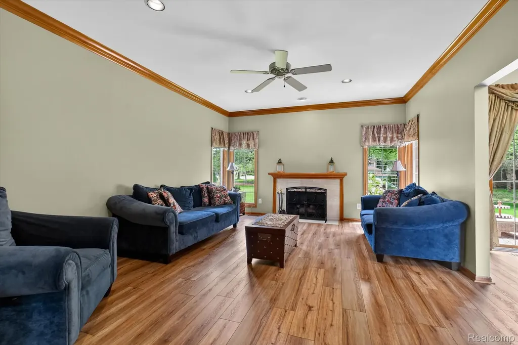 7340 Briargate Drive Canton Charter Township MI 48187