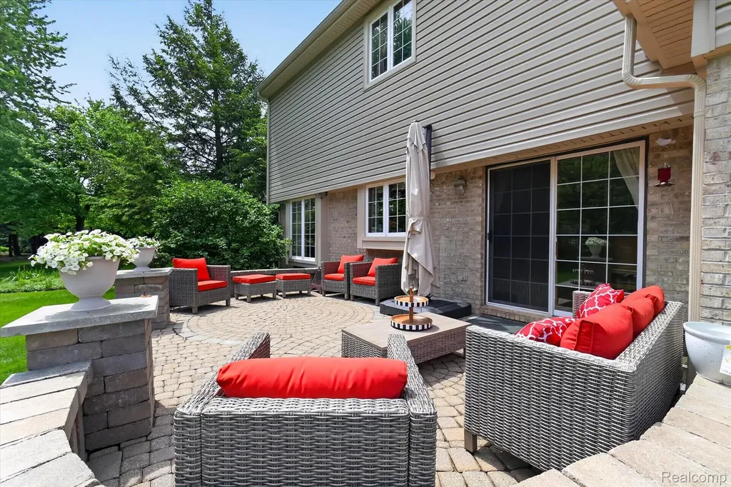 7340 Briargate Drive Canton Charter Township MI 48187