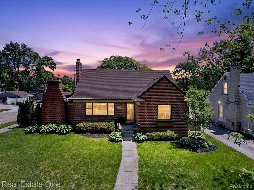 2822 Benjamin Avenue Royal Oak City MI 48073