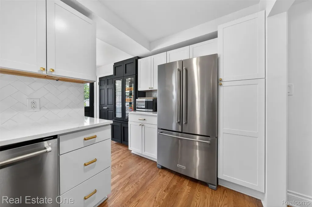 2822 Benjamin Avenue Royal Oak City MI 48073