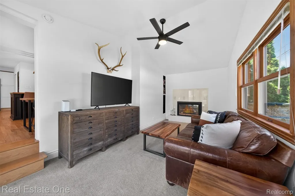 2822 Benjamin Avenue Royal Oak City MI 48073