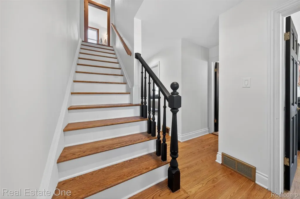 2822 Benjamin Avenue Royal Oak City MI 48073