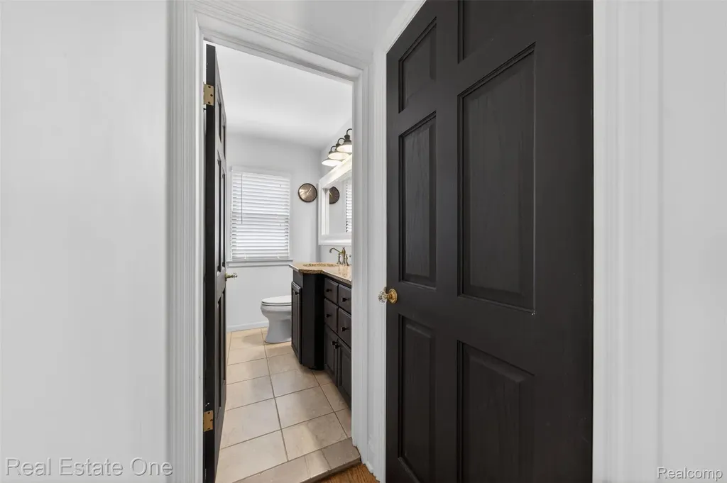 2822 Benjamin Avenue Royal Oak City MI 48073