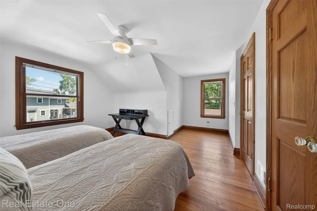 2822 Benjamin Avenue Royal Oak City MI 48073