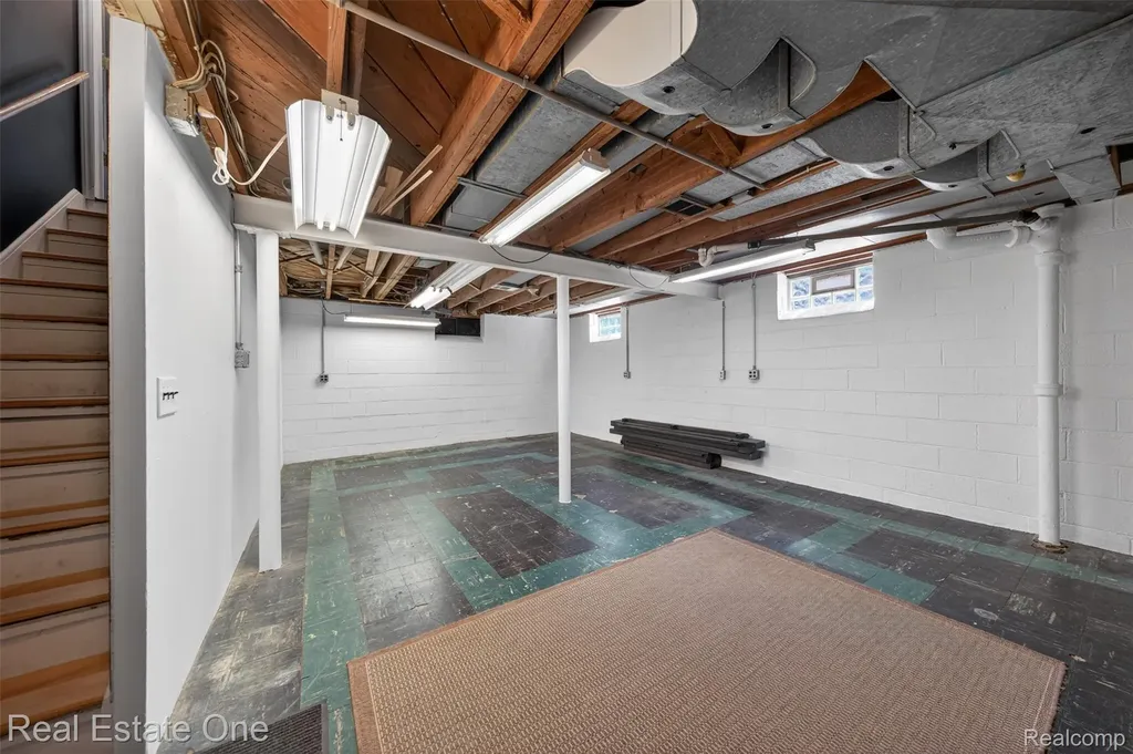 2822 Benjamin Avenue Royal Oak City MI 48073