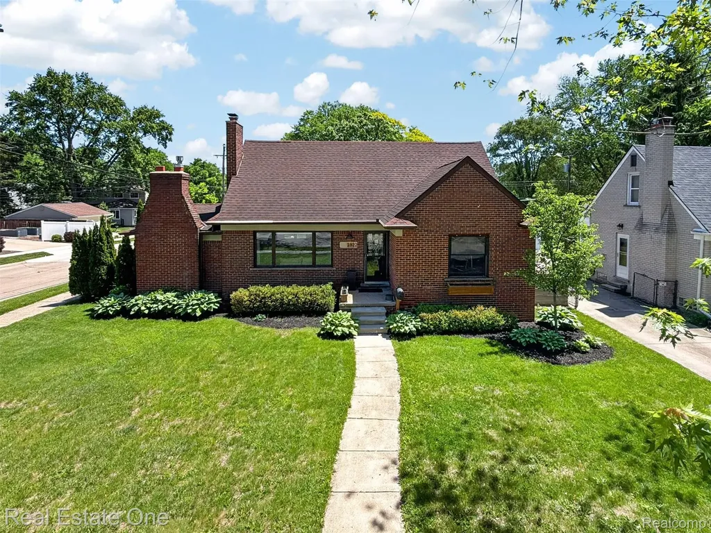 2822 Benjamin Avenue Royal Oak City MI 48073