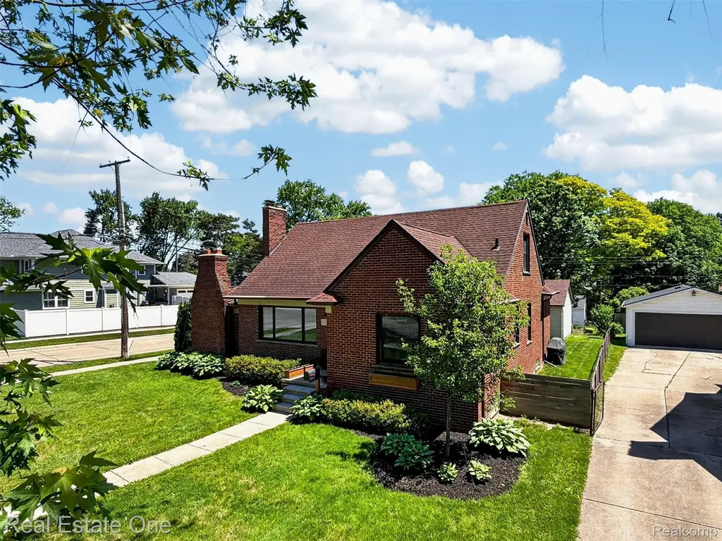 2822 Benjamin Avenue Royal Oak City MI 48073