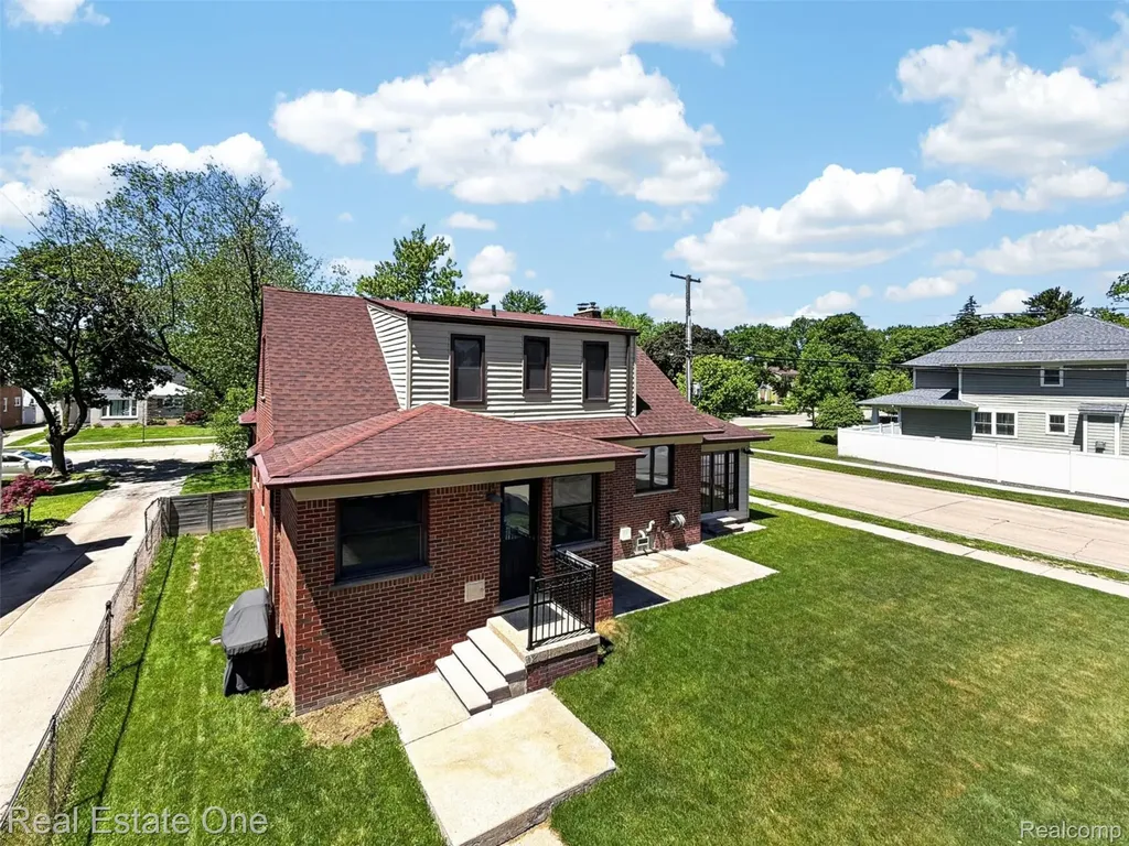 2822 Benjamin Avenue Royal Oak City MI 48073