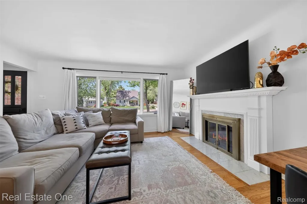 2822 Benjamin Avenue Royal Oak City MI 48073