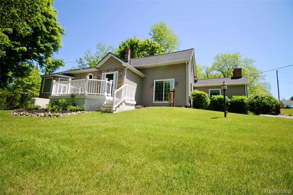 8372 Parshallville Road Hartland Township MI 48430