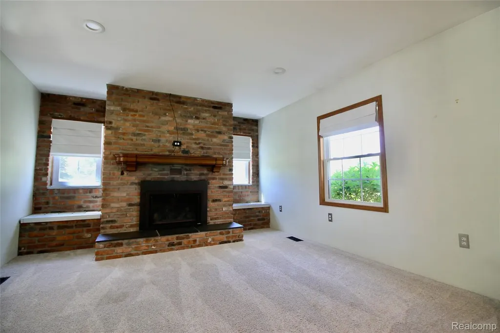 8372 Parshallville Road Hartland Township MI 48430