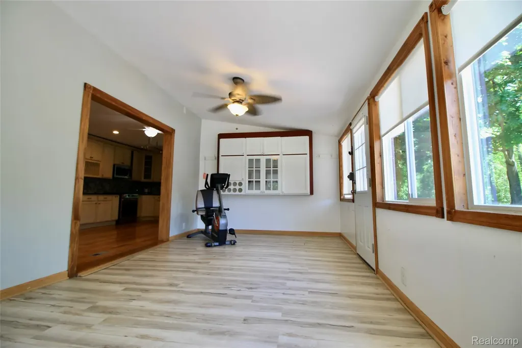 8372 Parshallville Road Hartland Township MI 48430