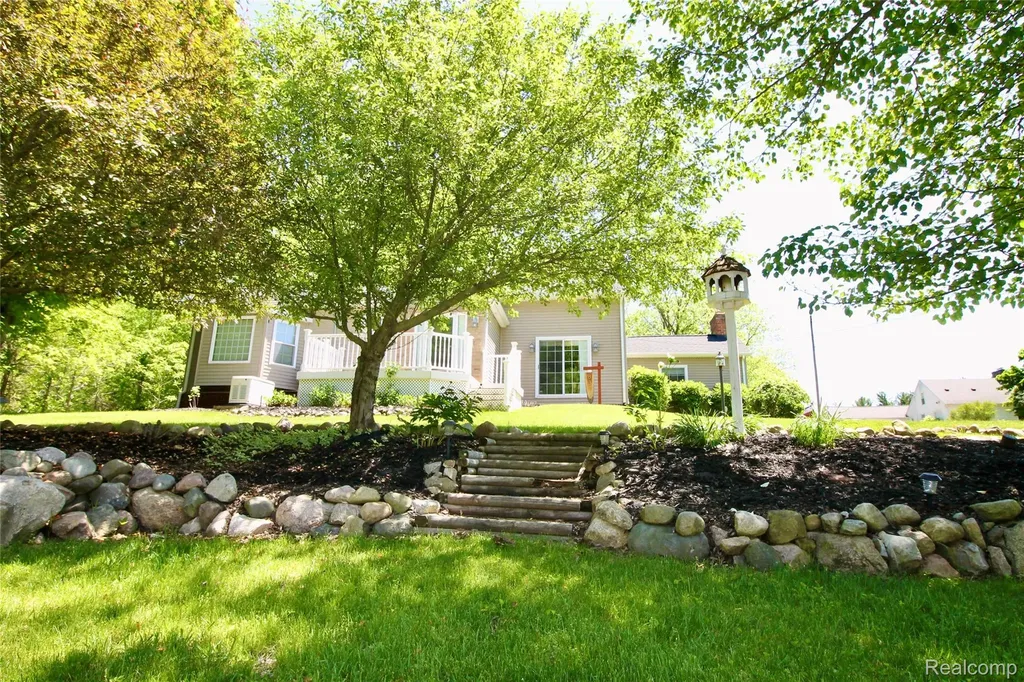 8372 Parshallville Road Hartland Township MI 48430