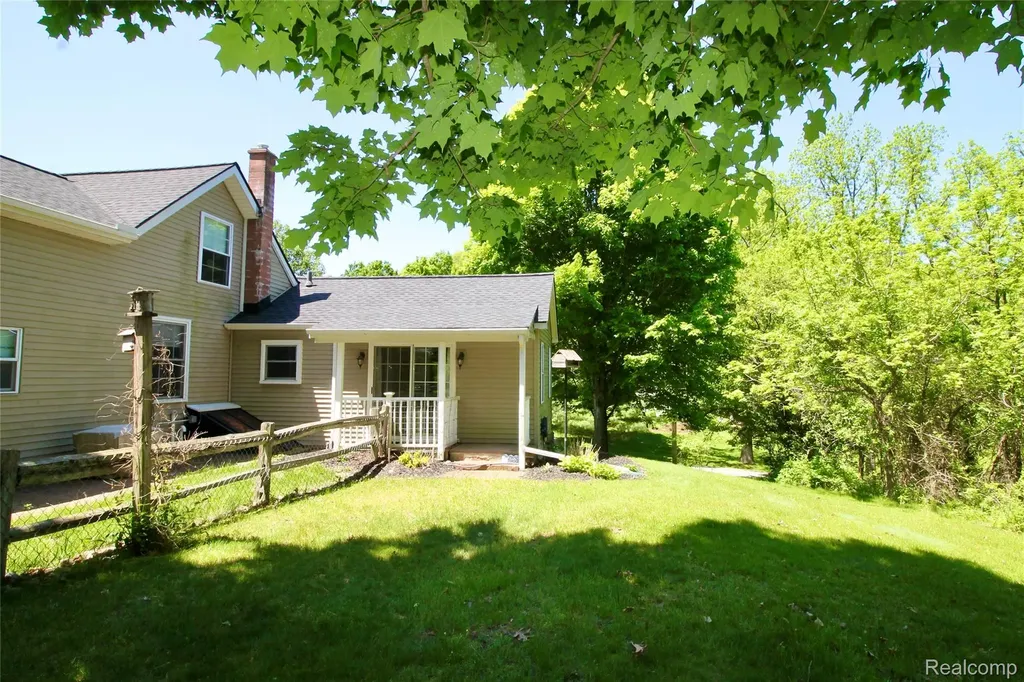 8372 Parshallville Road Hartland Township MI 48430