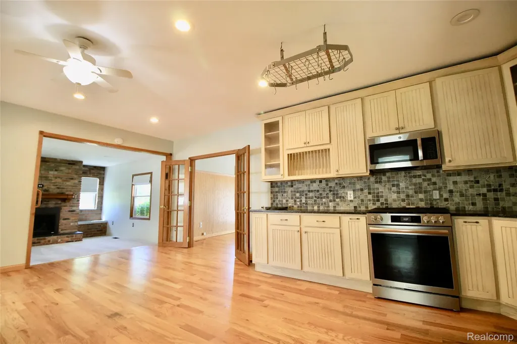8372 Parshallville Road Hartland Township MI 48430