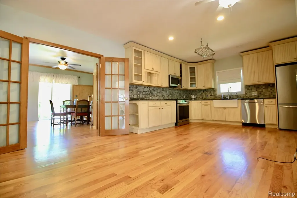 8372 Parshallville Road Hartland Township MI 48430