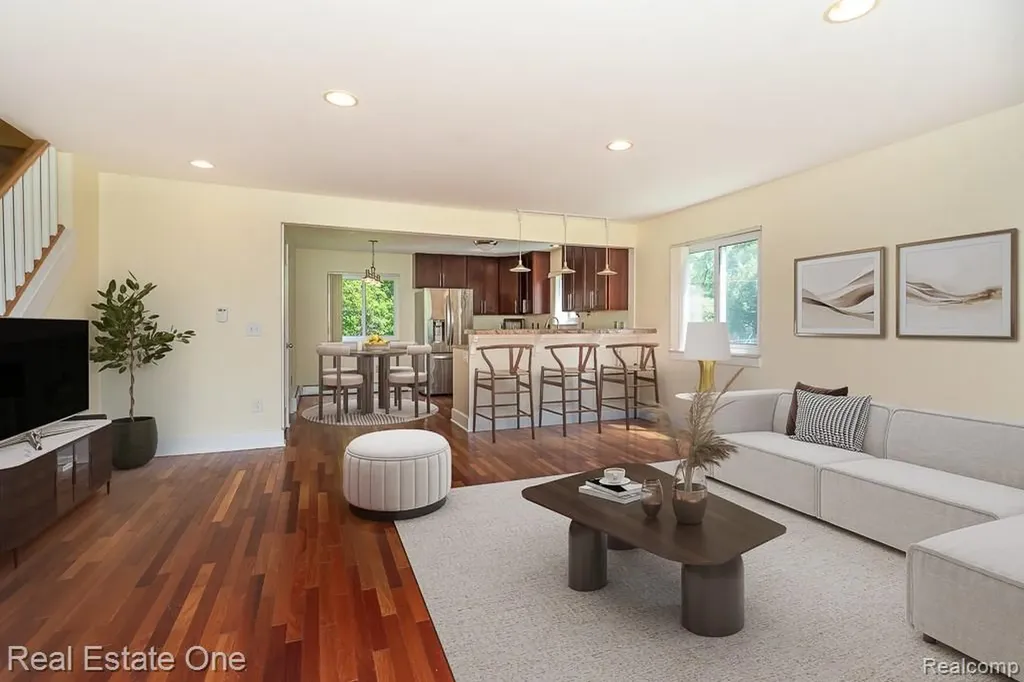 1147 Tienken Court Rochester Hills City MI 48306